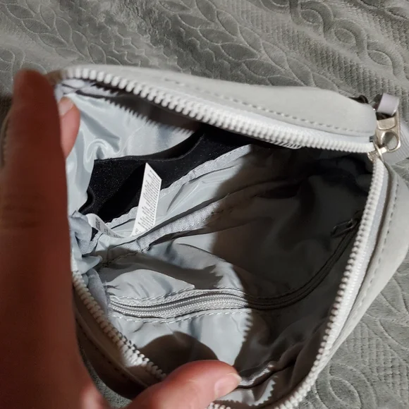 Crossbody bag - Picture 2 of 2